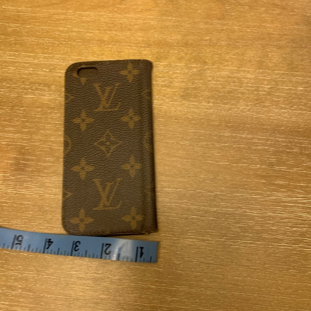 Authentic LV monogram, folio, iPhone 6 case - Picture 5 of 11
